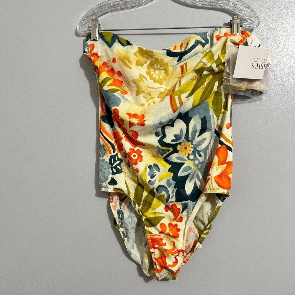 JANTZEN CLASSIC by JANTZEN  ONE PIECE FLORAL BANDEAU STYLE FLORAL SWIMSUIT NWT